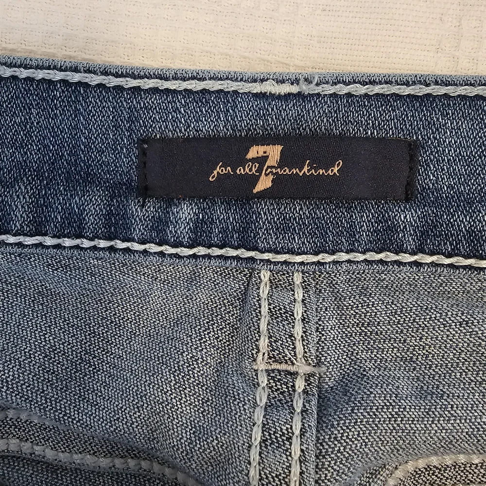 7 For All Mankind Light Blue Flare Jeans - Picture 8 of 9